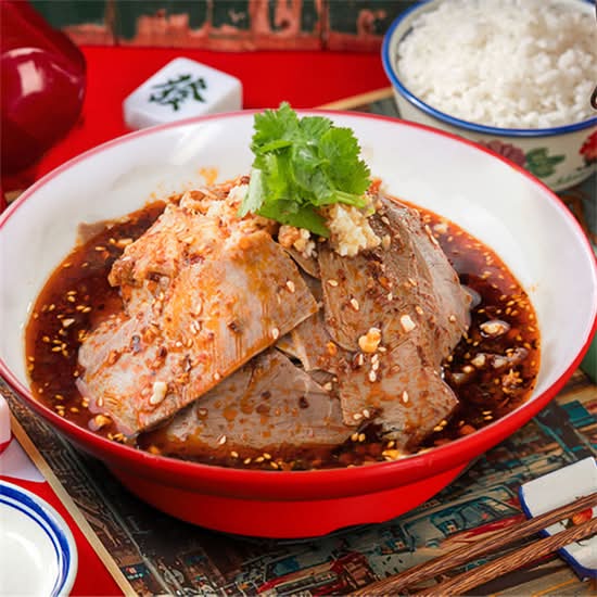 麻辣卤牛肉 Spicy Marinated Beef